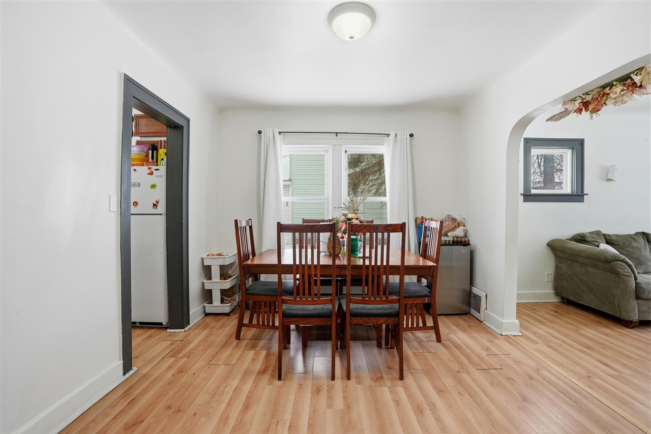 18 Edna Avenue photo 7