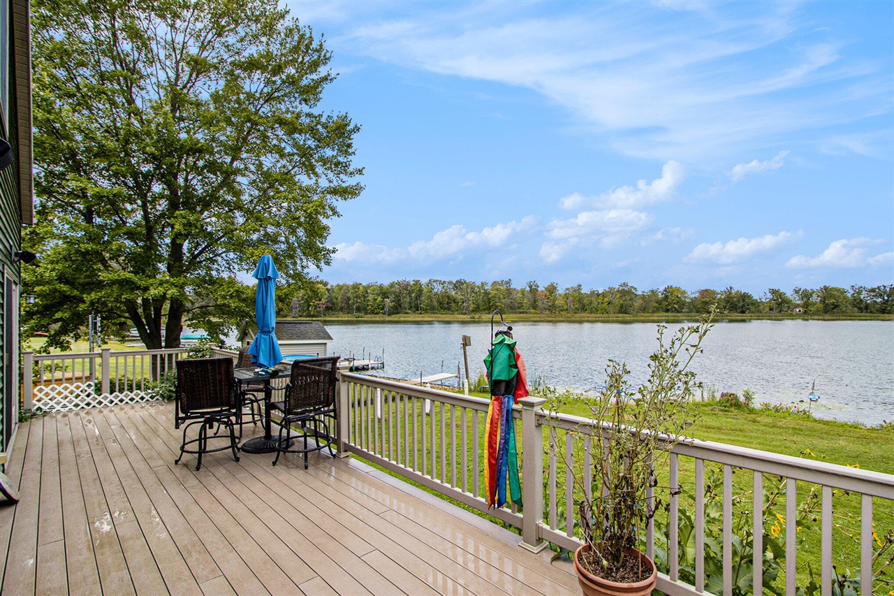 4075 Kimble Lake Drive, Vicksburg, MI, 49097-9720