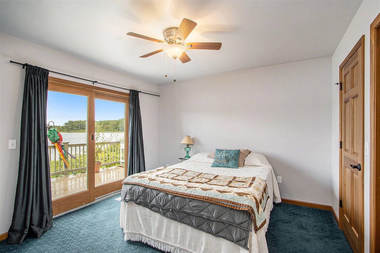 4075 Kimble Lake Drive, Vicksburg, MI, 49097-9720