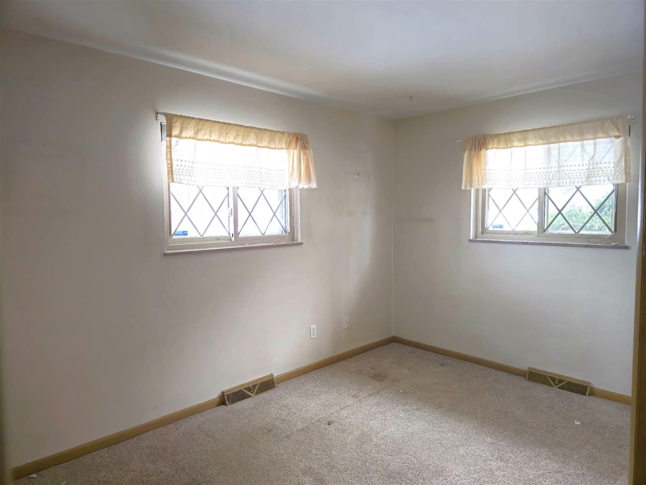 4835 Staten Drive, Jackson, MI, 49201-8936