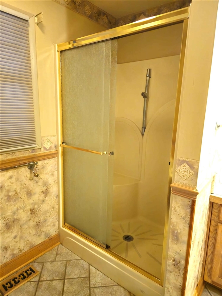 4835 Staten Drive, Jackson, MI, 49201-8936