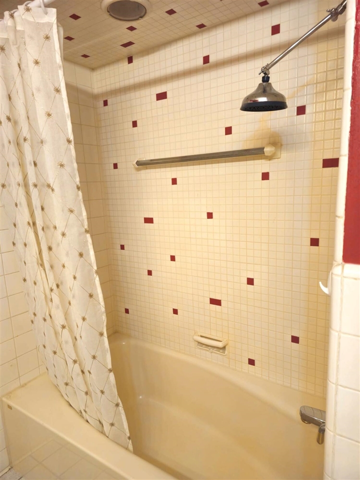 4835 Staten Drive, Jackson, MI, 49201-8936