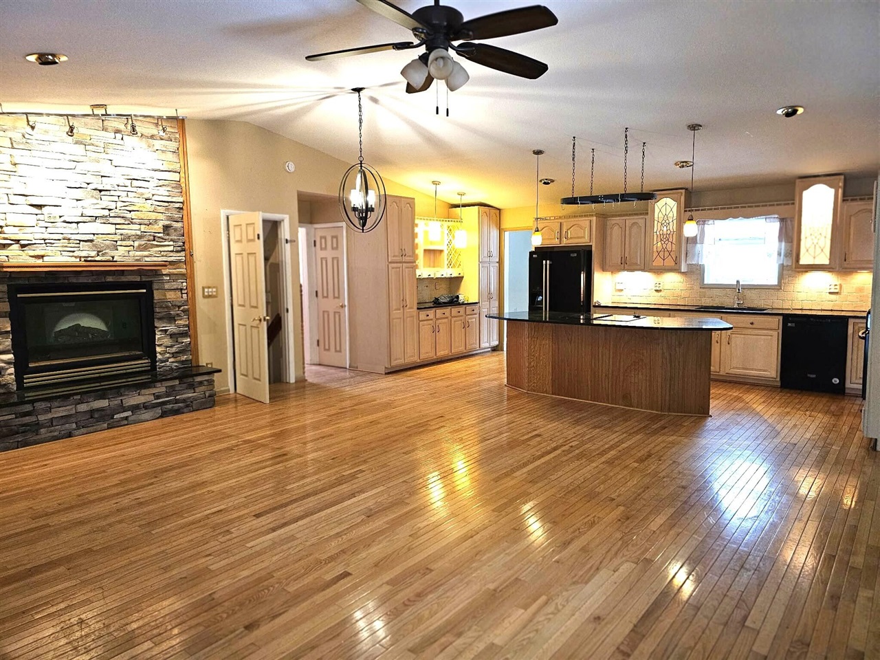 4835 Staten Drive, Jackson, MI, 49201-8936