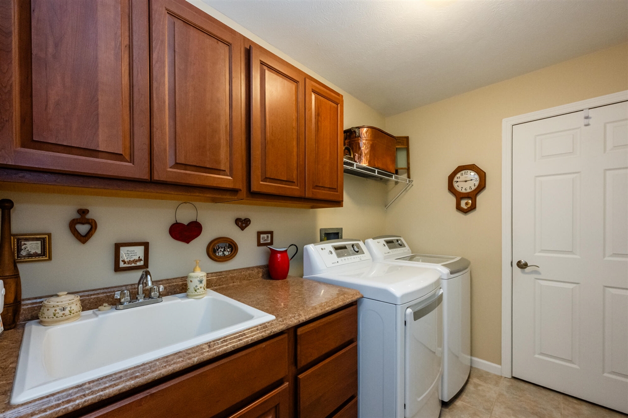 3061 Riverview Lane, Benton Harbor, MI, 49022-2479