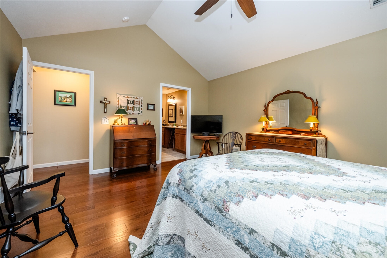 3061 Riverview Lane, Benton Harbor, MI, 49022-2479