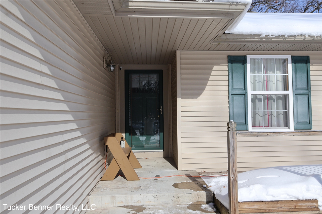 Homes for sale in Whitehall, MI | 4122 W Duck Lake Rd, Whitehall, MI 49461 | MLS# 70514368