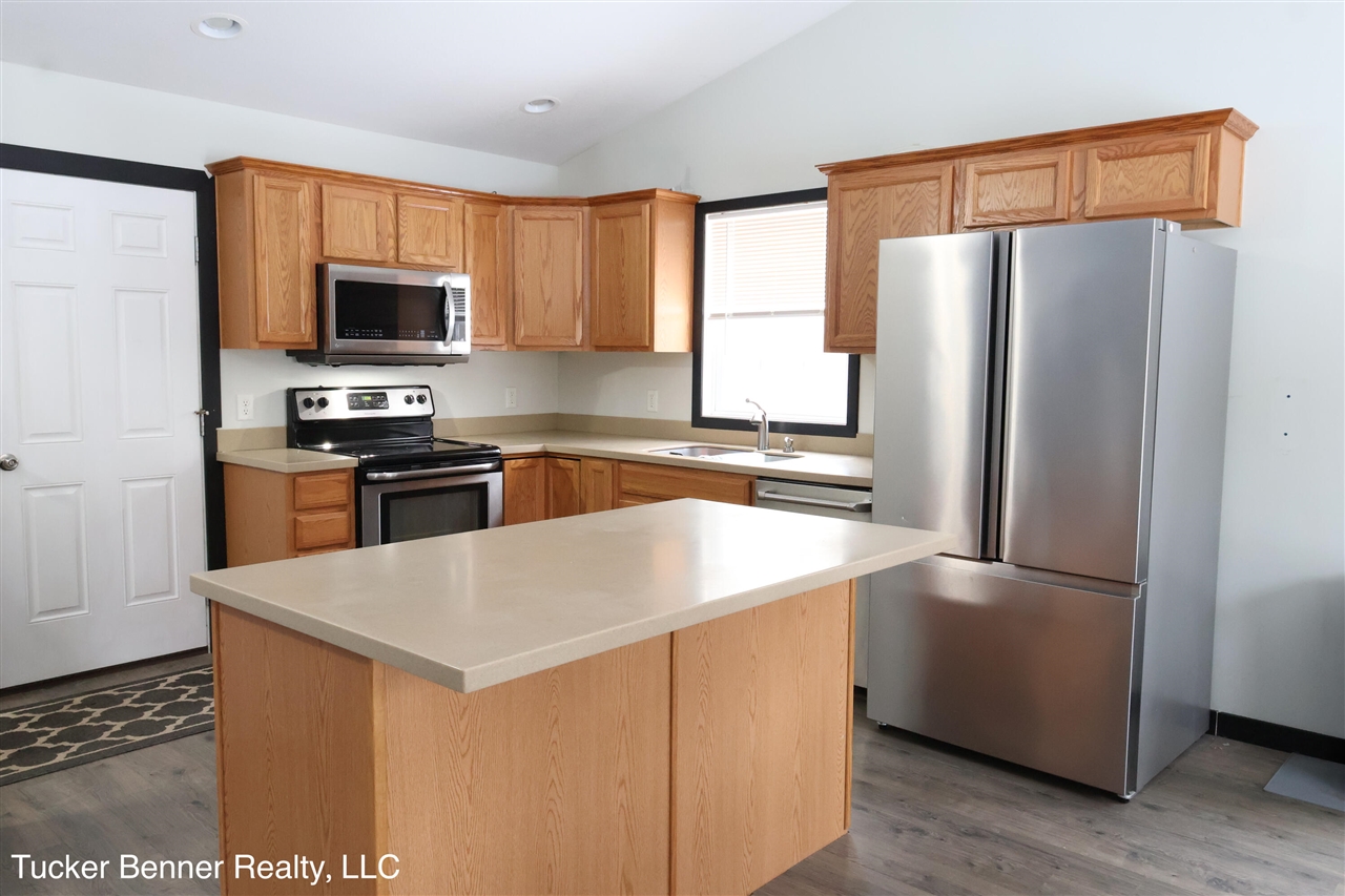 Homes for sale in Whitehall, MI | 4122 W Duck Lake Rd, Whitehall, MI 49461 | MLS# 70514368