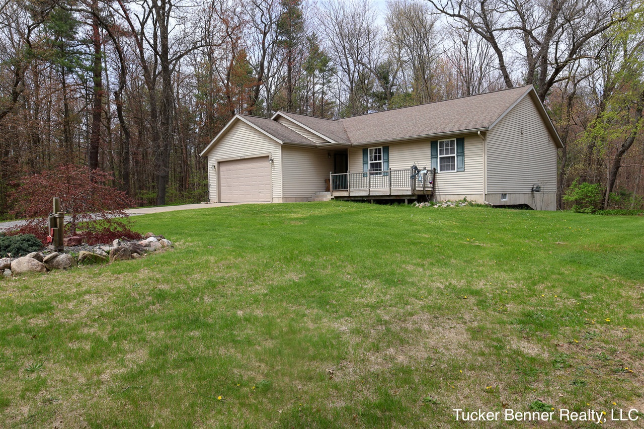 Homes for sale in Whitehall, MI | 4122 W Duck Lake Rd, Whitehall, MI 49461 | MLS# 70514368