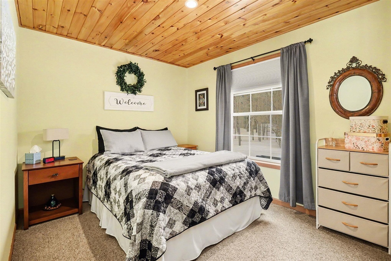 1789 S 58th Avenue, Shelby, MI, 49455-9657