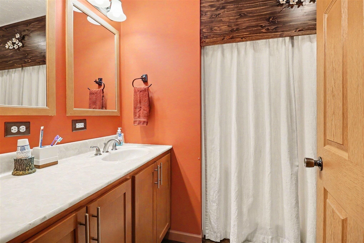 1789 S 58th Avenue, Shelby, MI, 49455-9657