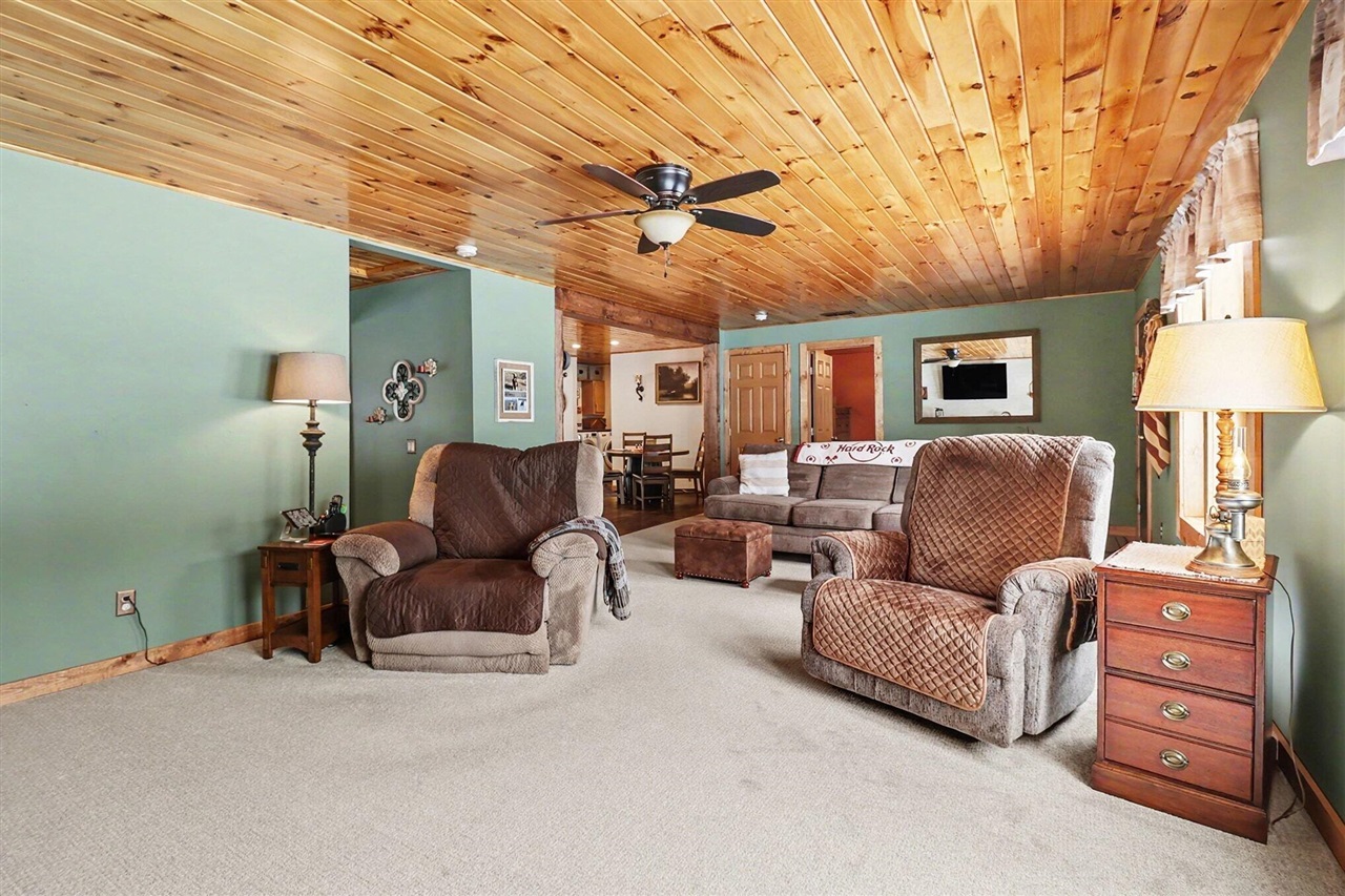 1789 S 58th Avenue, Shelby, MI, 49455-9657