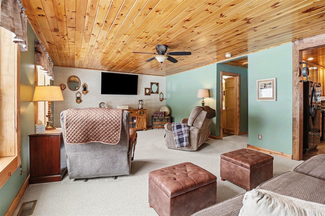 1789 S 58th Avenue, Shelby, MI, 49455-9657