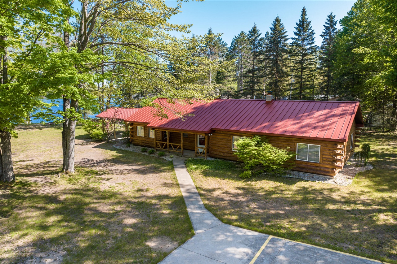 Homes for sale in Mancelona, MI | 6360 Little Twin Lake Rd, Mancelona, MI 49659 | MLS# 70514409