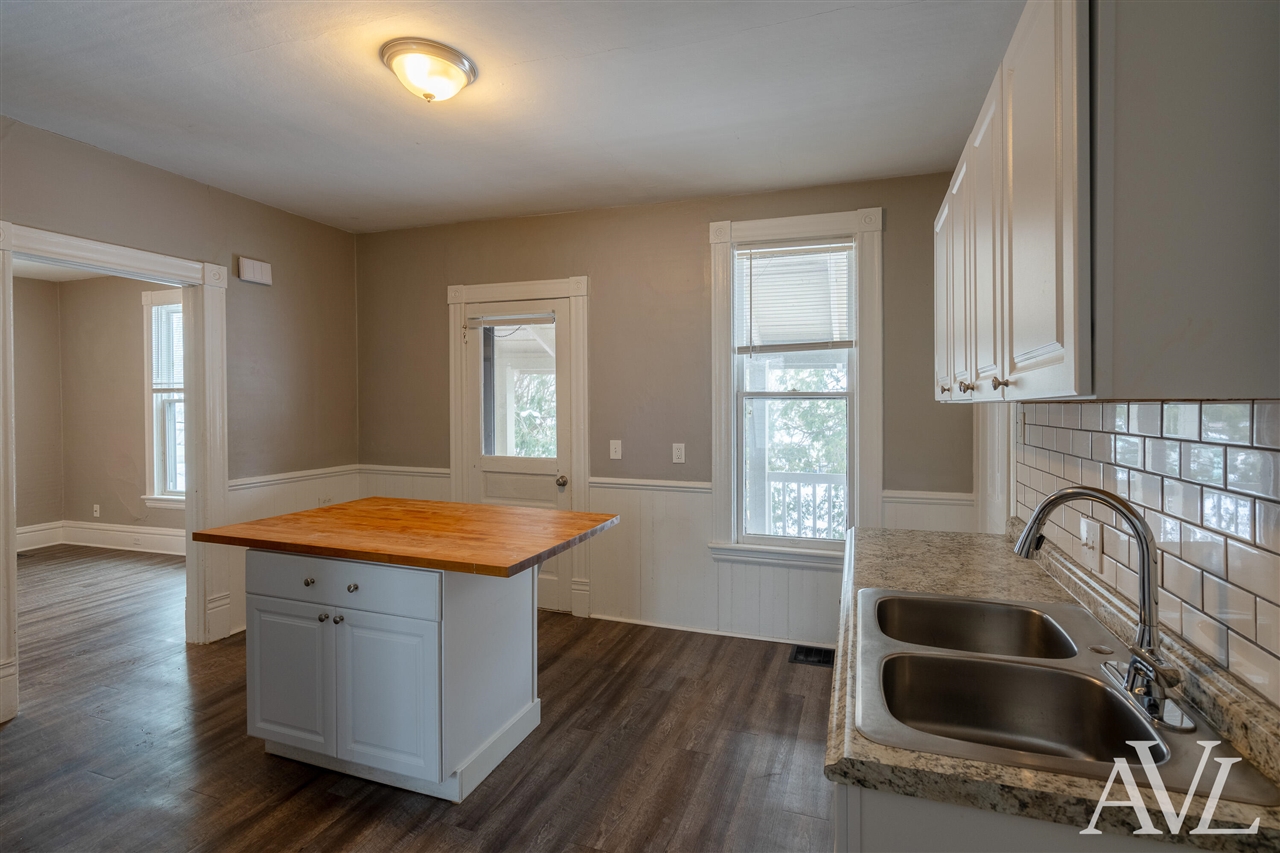 205 Marion Avenue, Grand Rapids, MI, 49504-5421