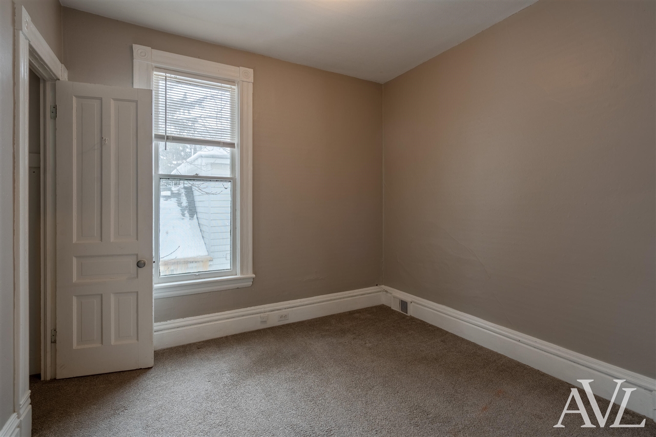 205 Marion Avenue, Grand Rapids, MI, 49504-5421