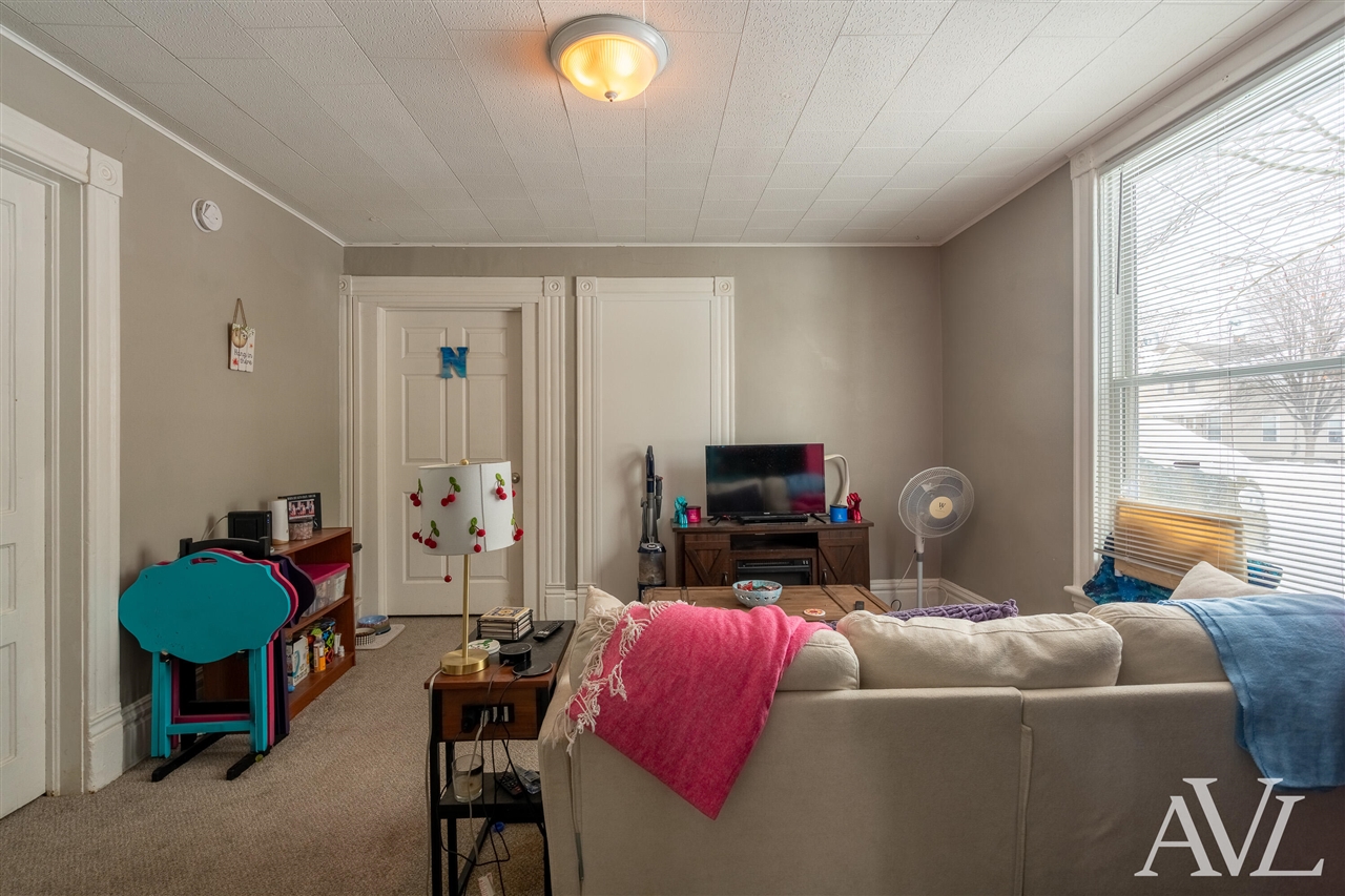 205 Marion Avenue, Grand Rapids, MI, 49504-5421