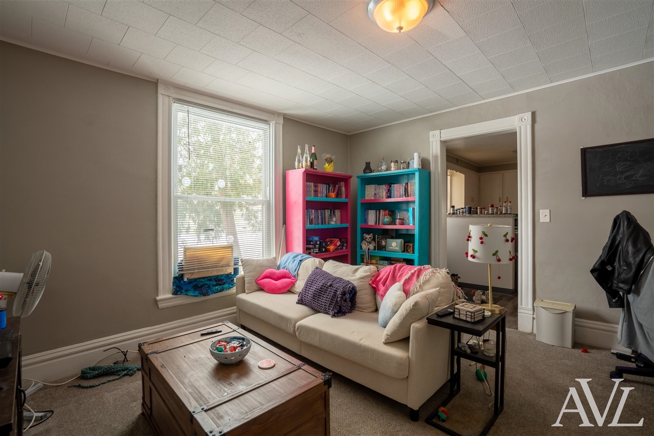 205 Marion Avenue, Grand Rapids, MI, 49504-5421