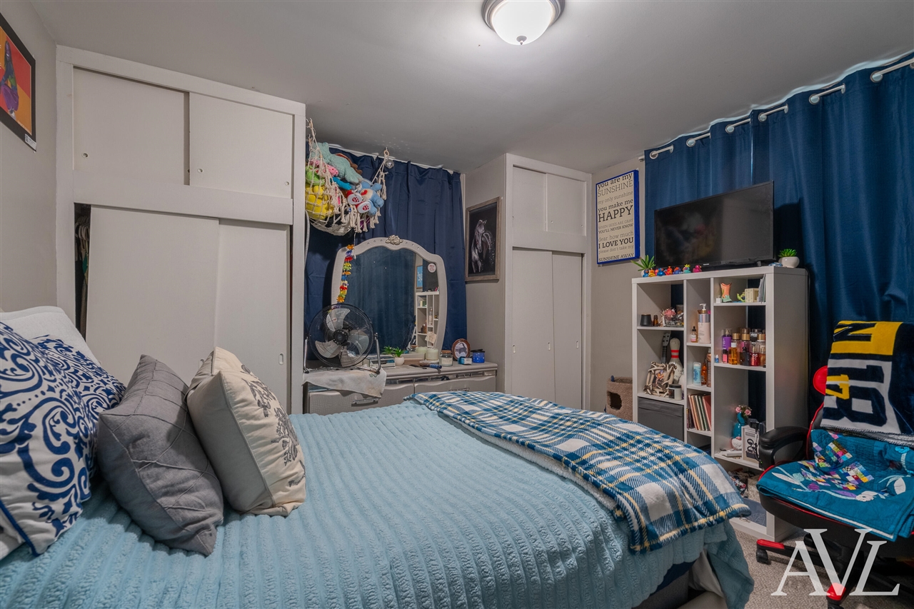 205 Marion Avenue, Grand Rapids, MI, 49504-5421