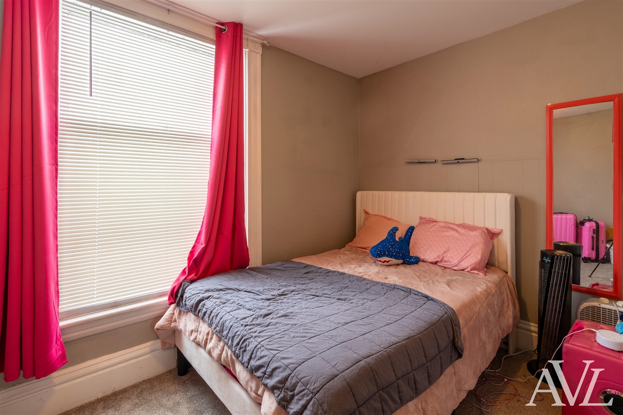 205 Marion Avenue, Grand Rapids, MI, 49504-5421