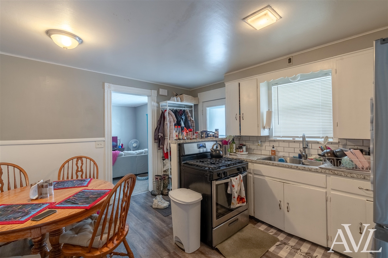 205 Marion Avenue, Grand Rapids, MI, 49504-5421