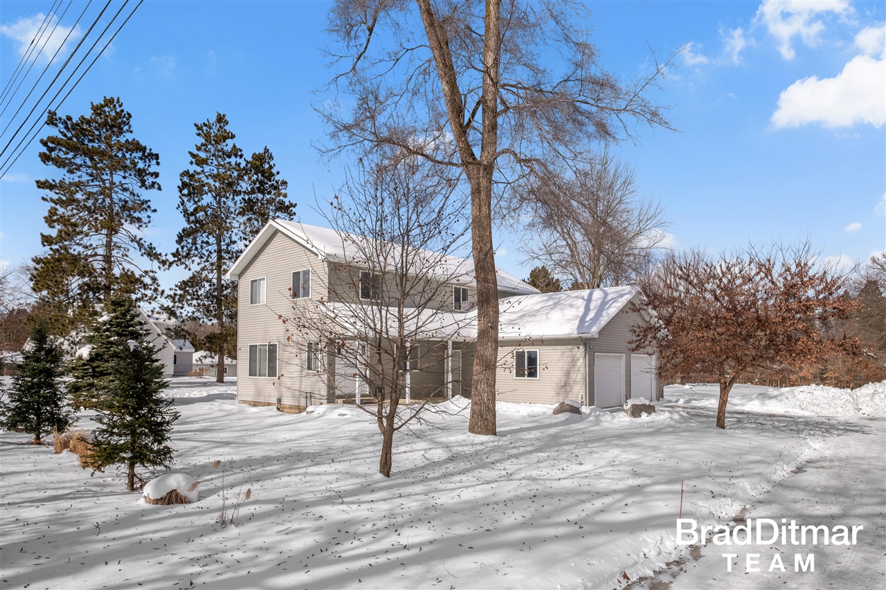 Homes for sale in Grand Rapids, MI | 1847 Aberdeen St, Grand Rapids, MI 49505 | MLS# 70514432