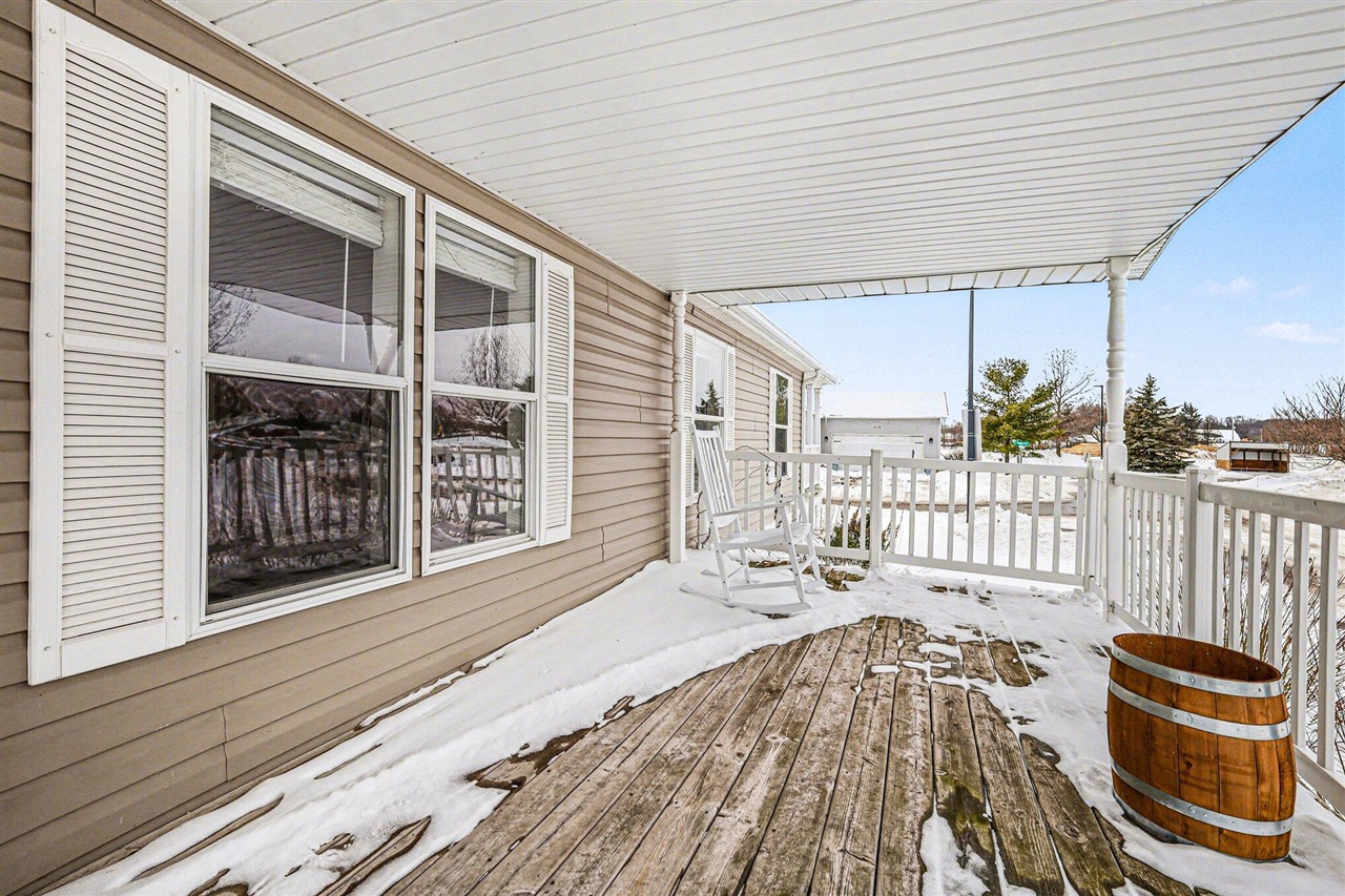 11600 Bear Meadows Drive, Alto, MI, 49302-9070