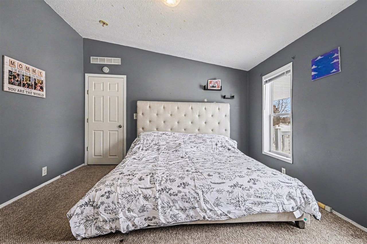 11600 Bear Meadows Drive, Alto, MI, 49302-9070