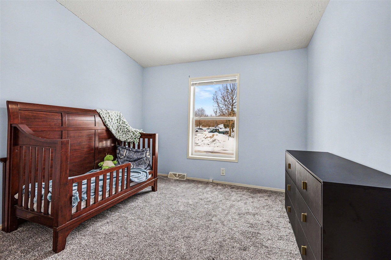 11600 Bear Meadows Drive, Alto, MI, 49302-9070