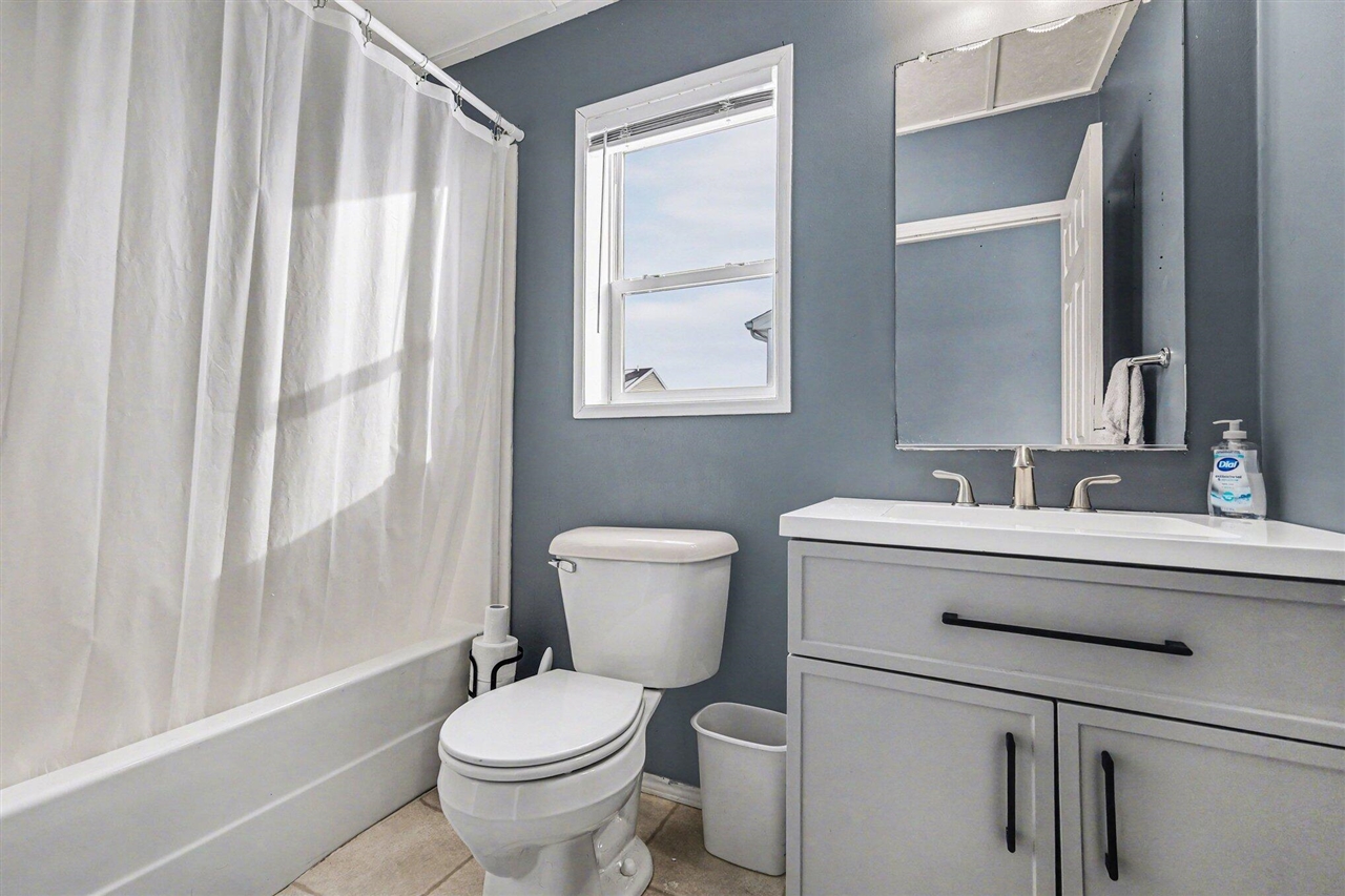 11600 Bear Meadows Drive, Alto, MI, 49302-9070