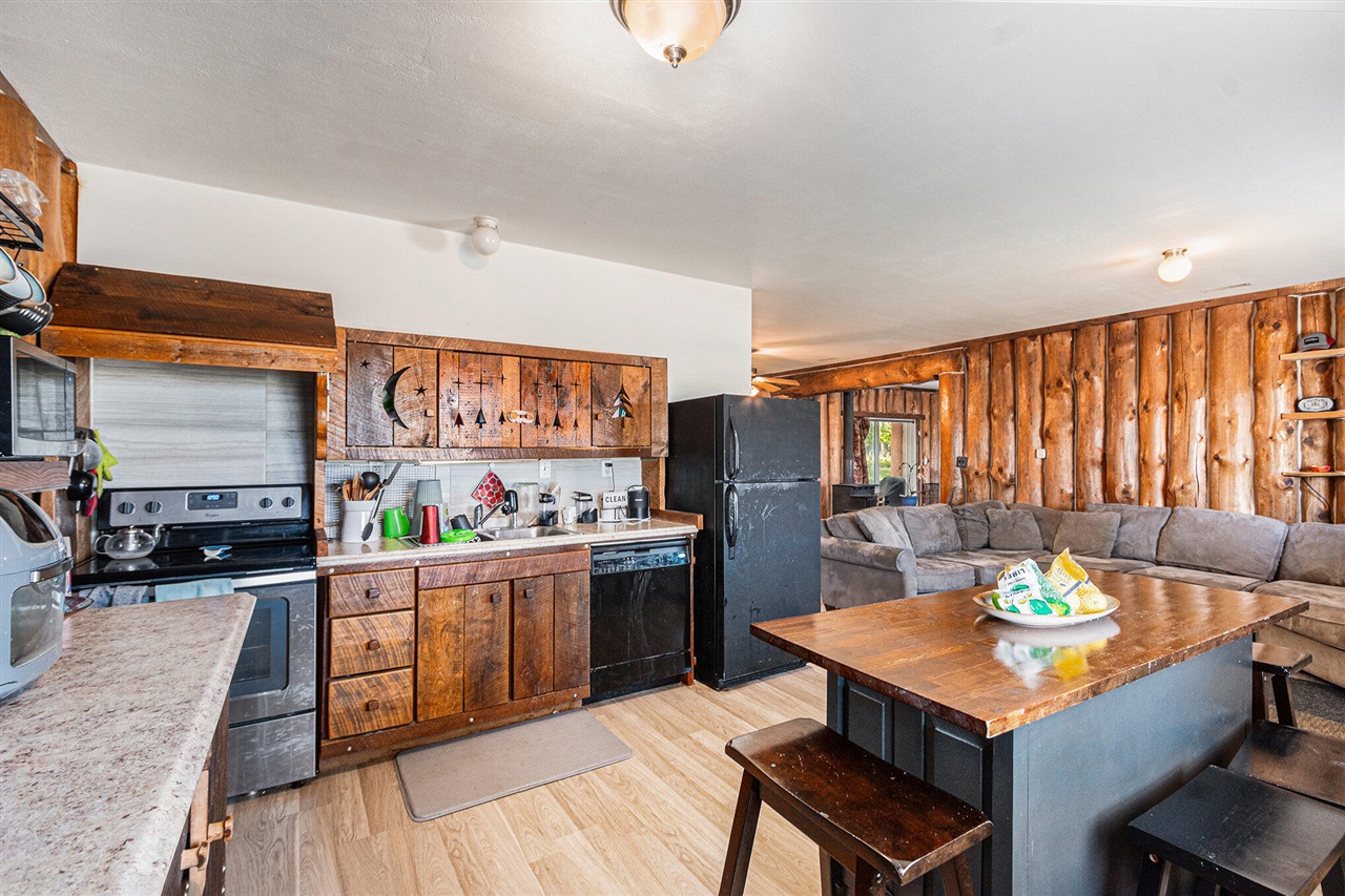 3933 W Harrison Road, Hart, MI, 49420