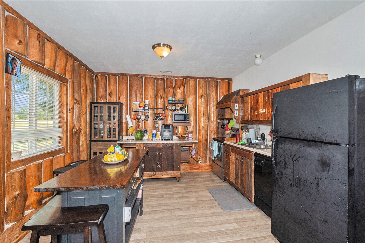 3933 W Harrison Road, Hart, MI, 49420