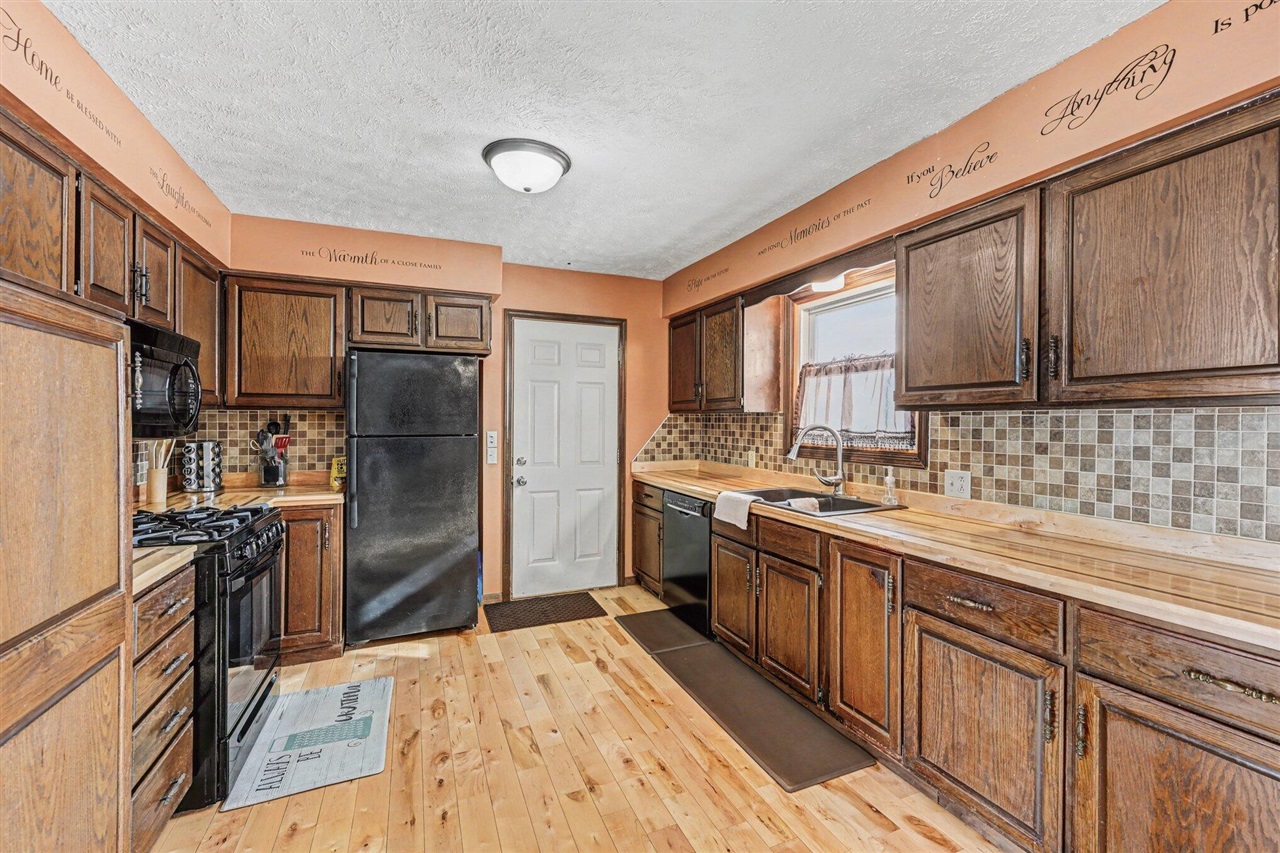 Homes for sale in Nashville, MI | 10070 Thornapple Lake Rd, Nashville, MI 49073 | MLS# 70514544