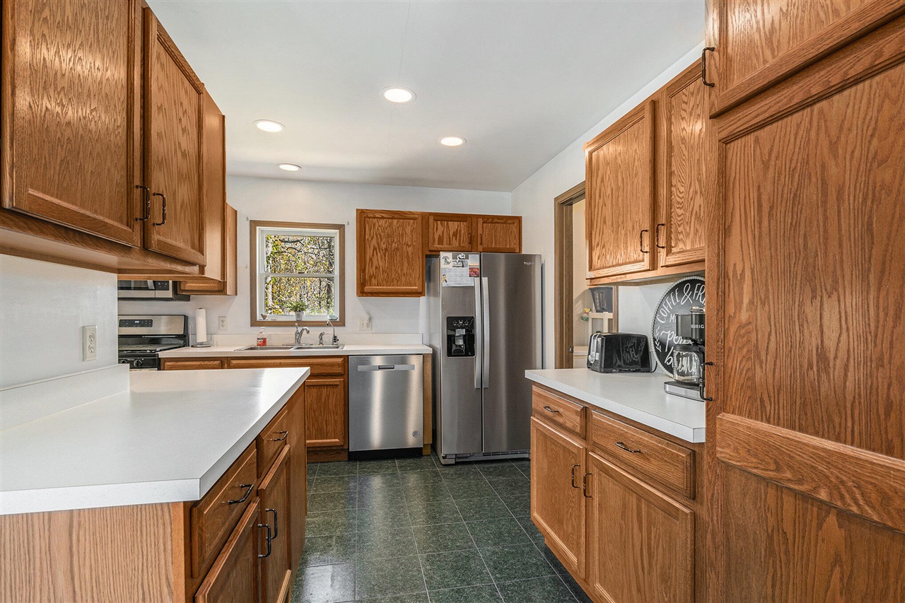 1021 Orchard Avenue, South Haven, MI, 49090-9537