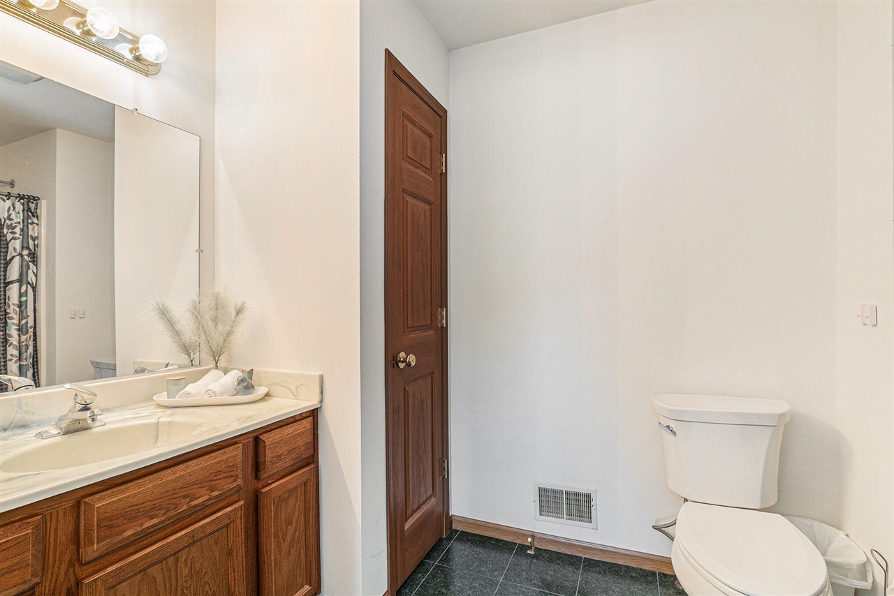 1021 Orchard Avenue, South Haven, MI, 49090-9537