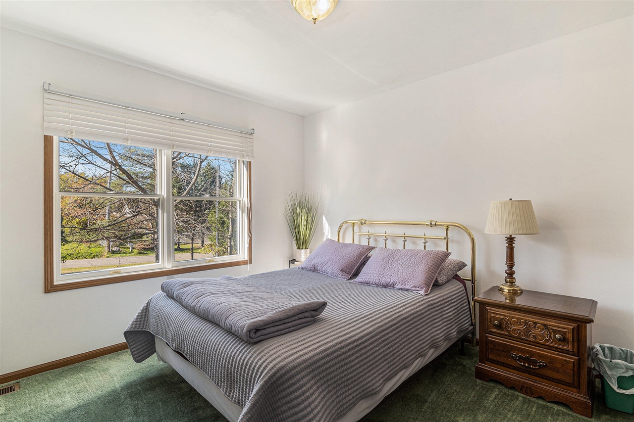 1021 Orchard Avenue, South Haven, MI, 49090-9537