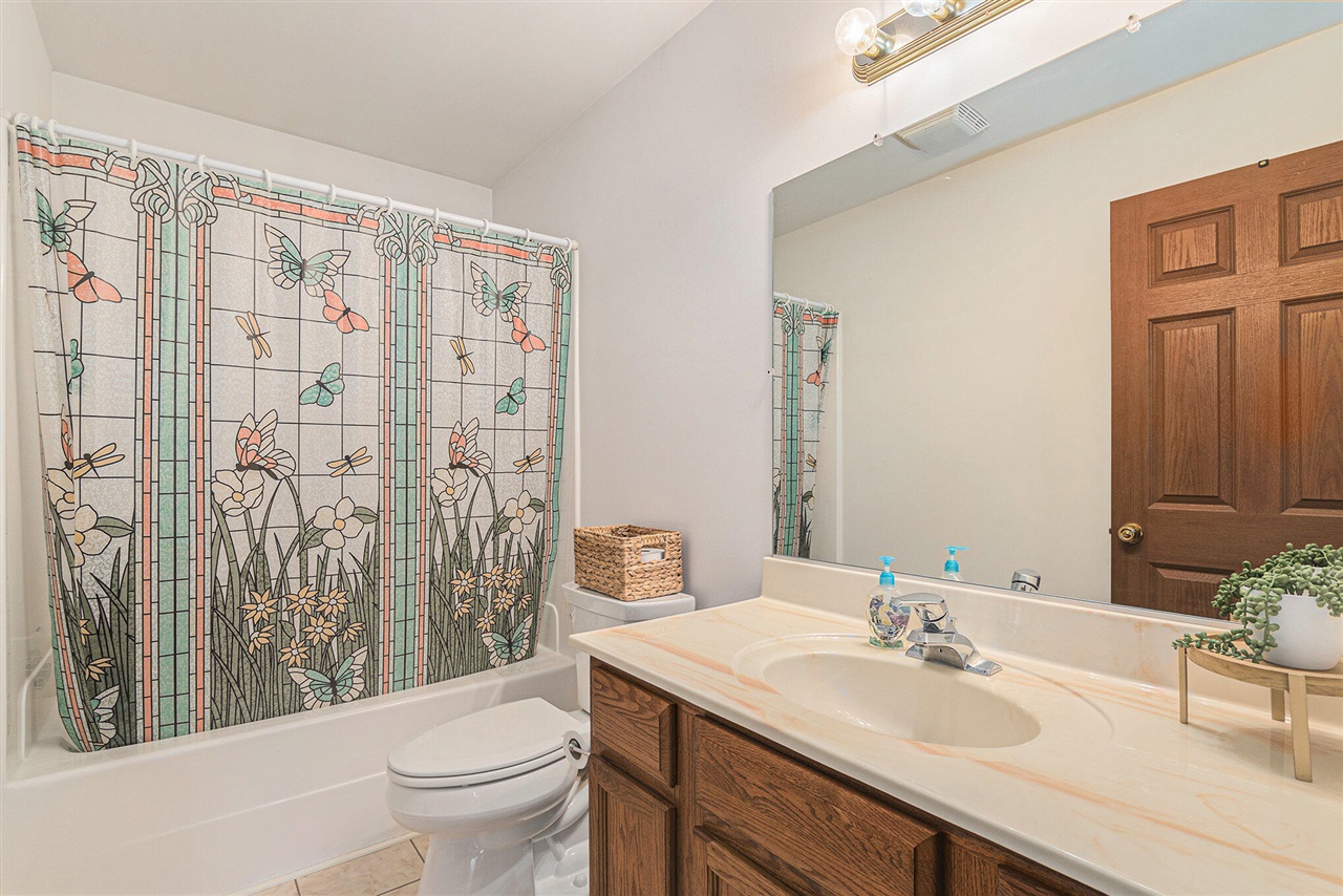 1021 Orchard Avenue, South Haven, MI, 49090-9537