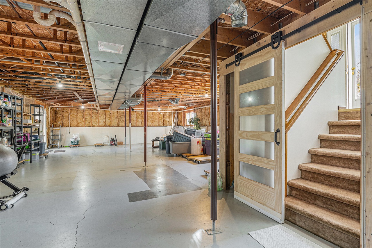 1021 Orchard Avenue, South Haven, MI, 49090-9537