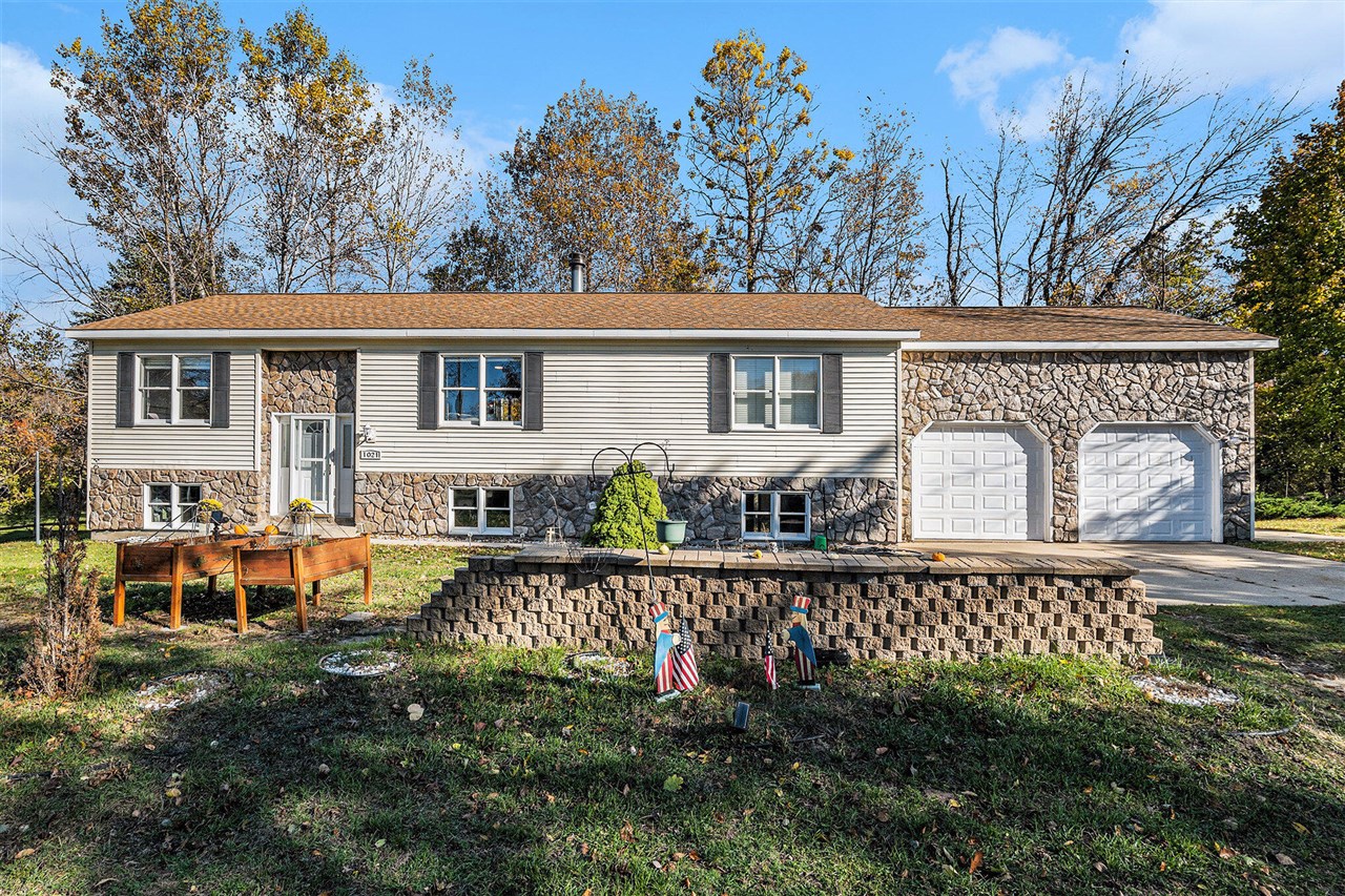 1021 Orchard Avenue, South Haven, MI, 49090-9537