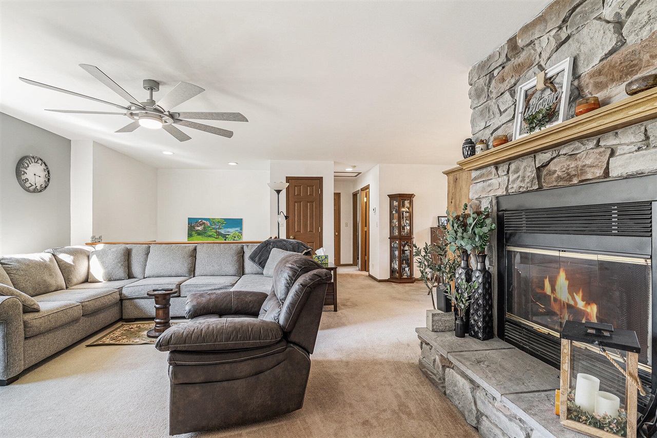 1021 Orchard Avenue, South Haven, MI, 49090-9537