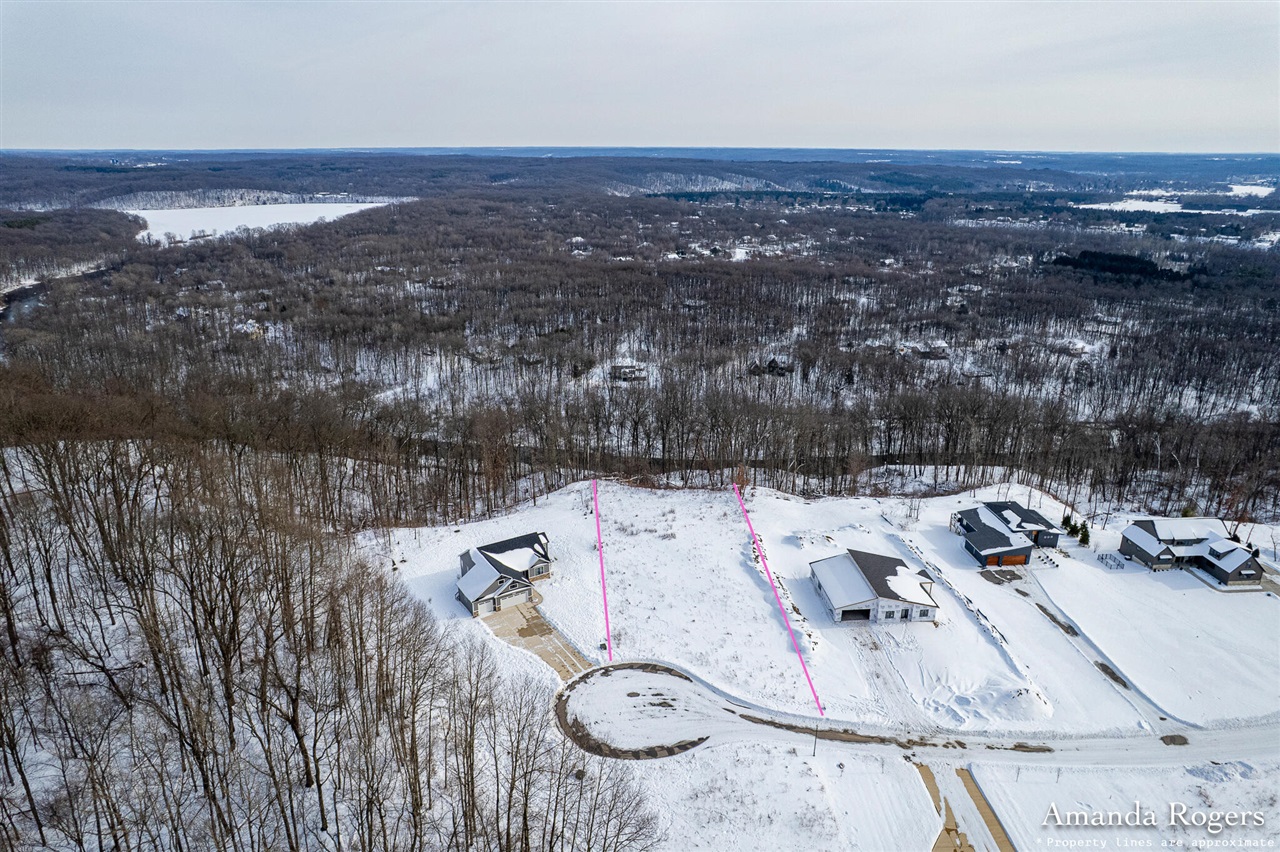 Homes for sale in Lowell, MI | 12920 Triple Oak Dr, Lowell, MI 49331 | MLS# 70514566