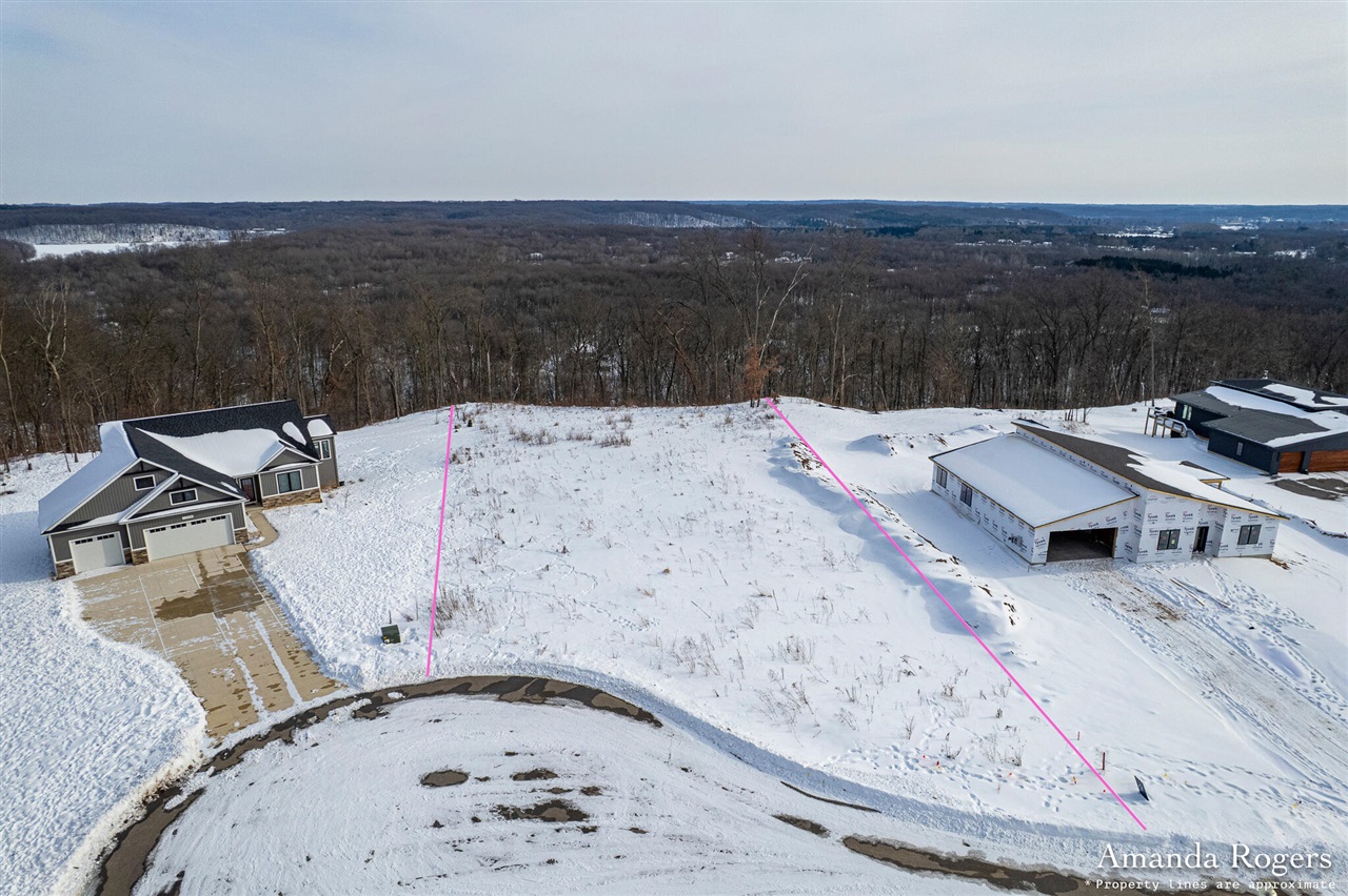 Homes for sale in Lowell, MI | 12920 Triple Oak Dr, Lowell, MI 49331 | MLS# 70514566