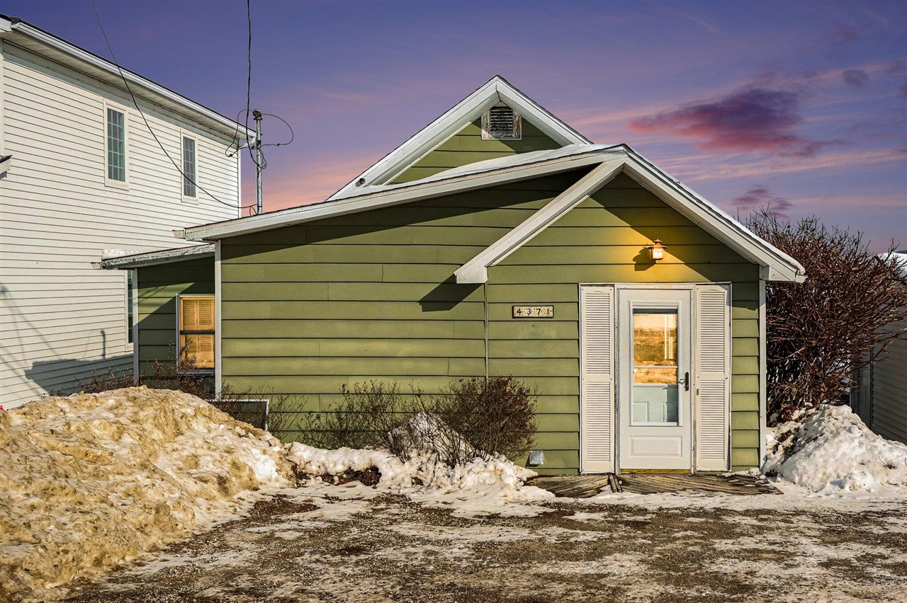 3728 Lake Street, Bridgman, MI, 49106-9735