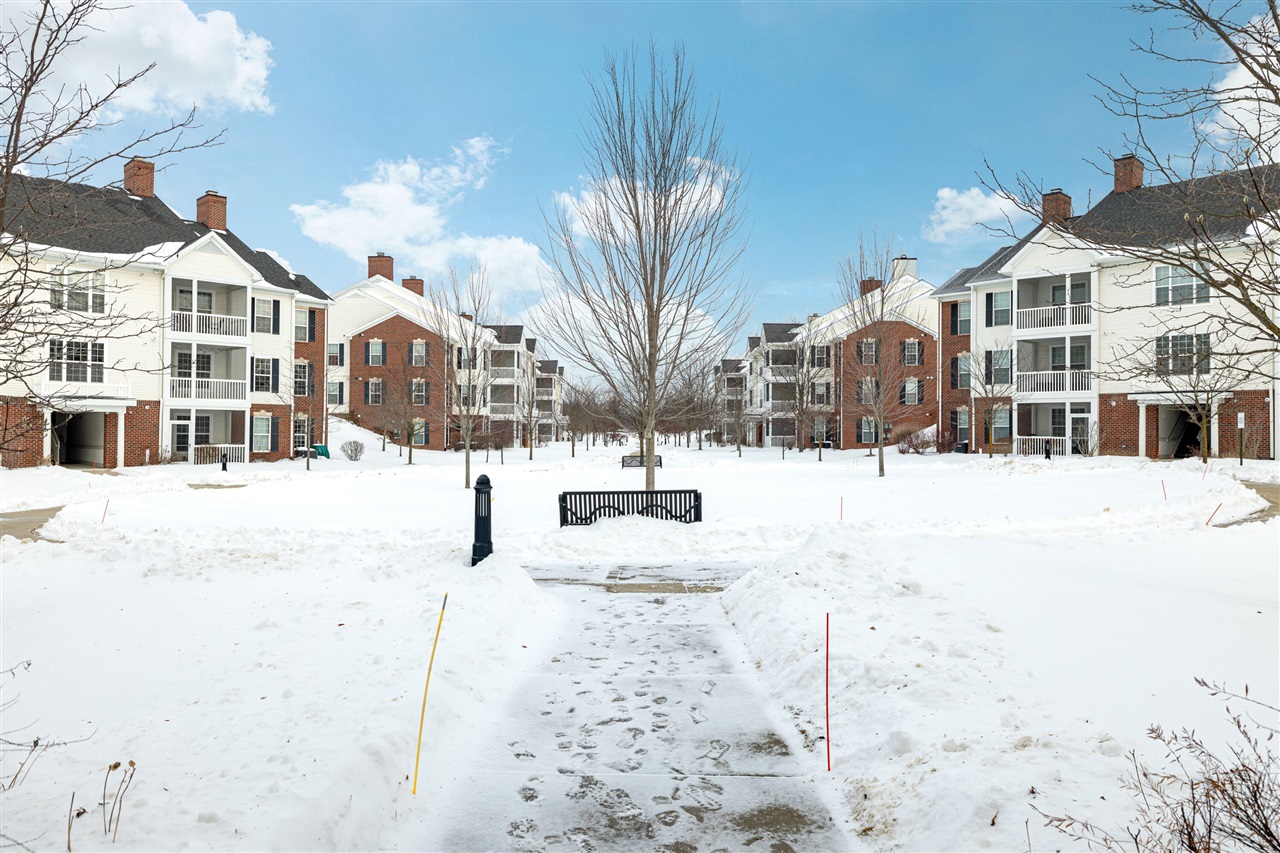  UNIT 70, Ann Arbor, MI, 48103