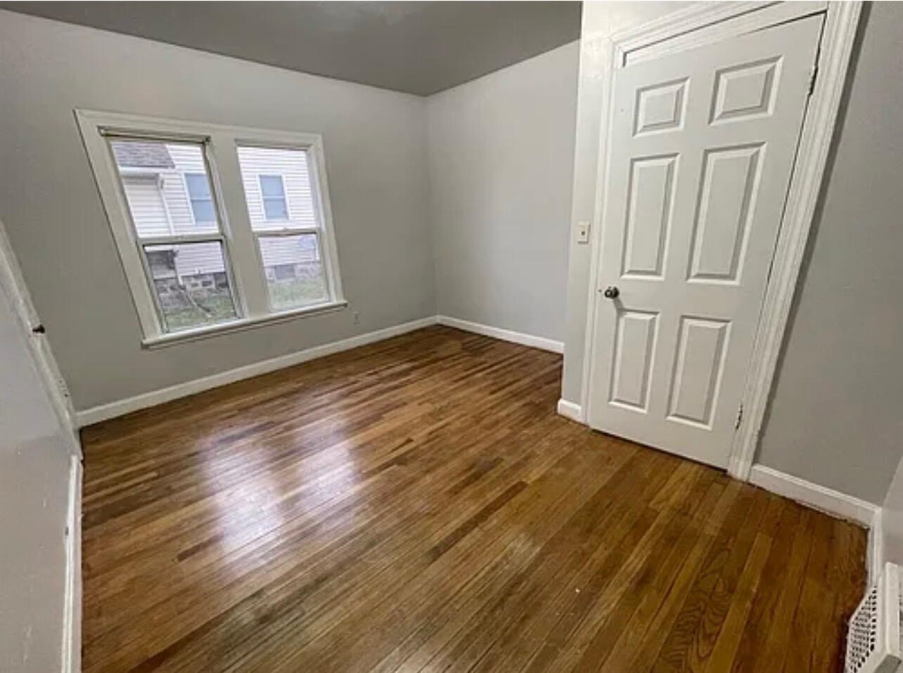 1013 Maple Avenue, Jackson, MI, 49203-3148