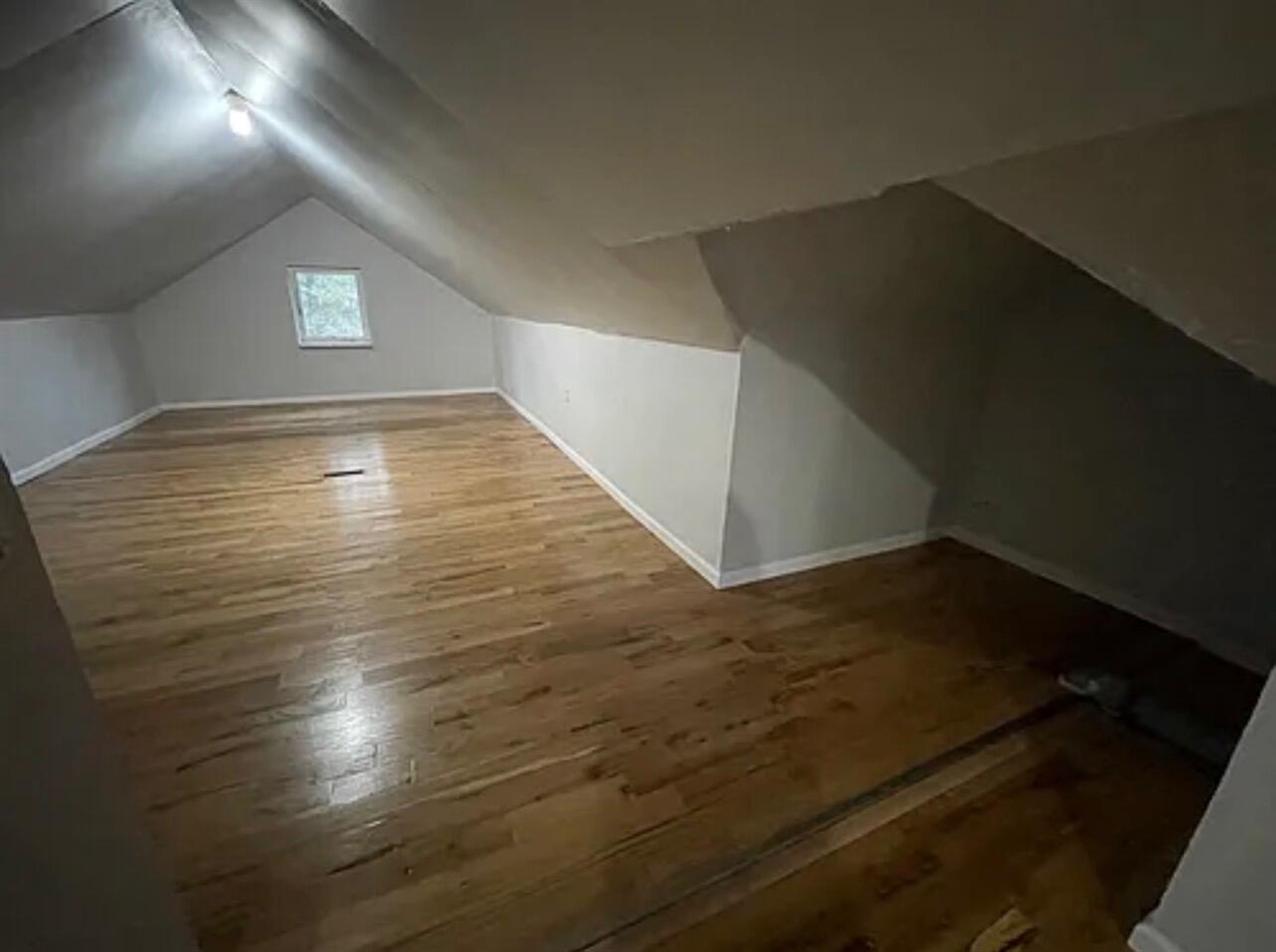 1013 Maple Avenue, Jackson, MI, 49203-3148