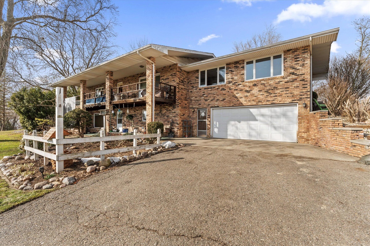 19466 U.S. 12, Edwardsburg, MI, 49112