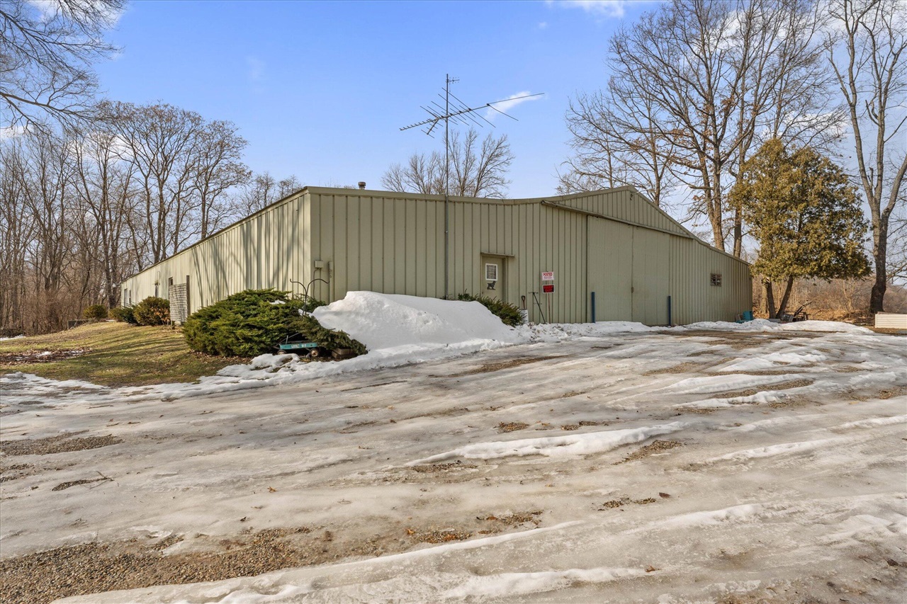 19466 U.S. 12, Edwardsburg, MI, 49112