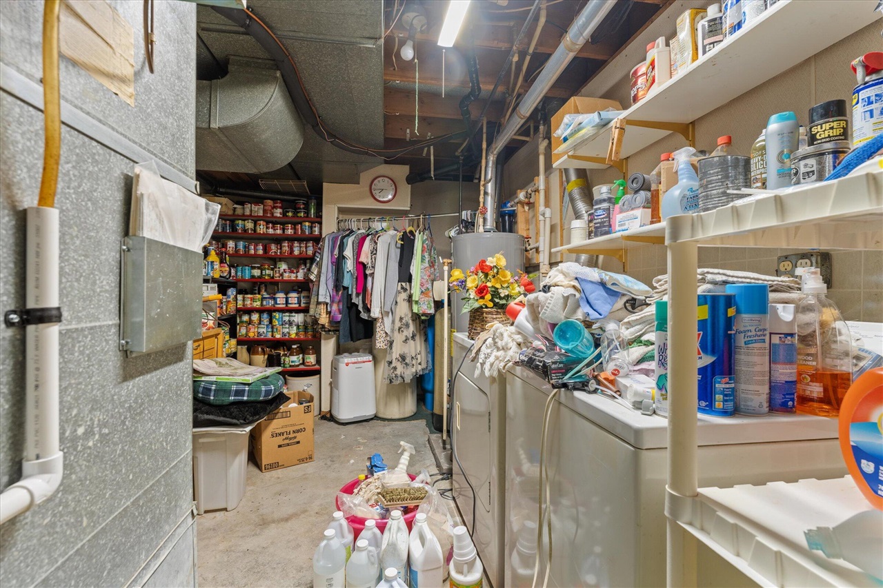 19466 U.S. 12, Edwardsburg, MI, 49112