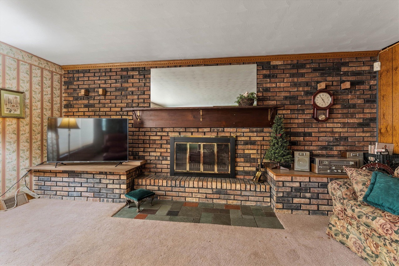 19466 U.S. 12, Edwardsburg, MI, 49112