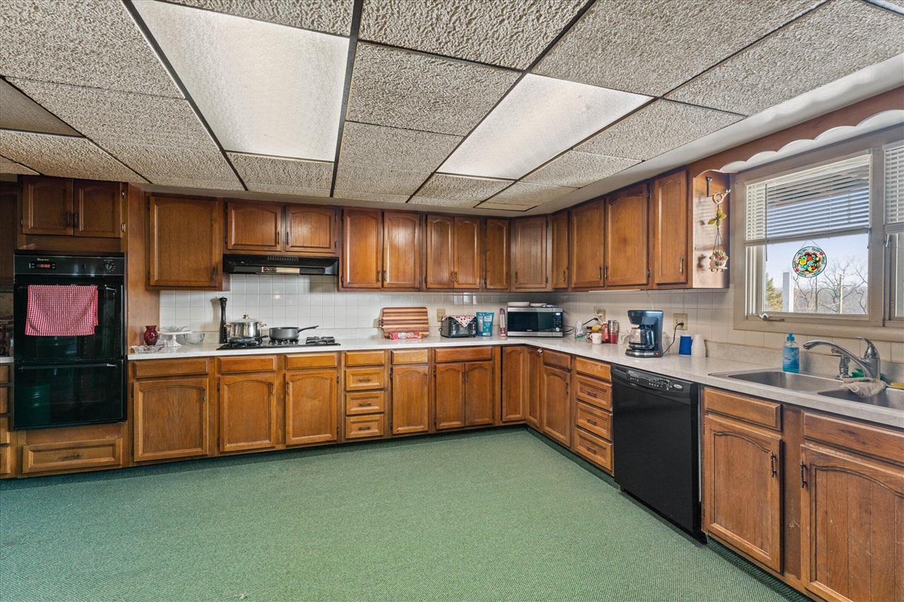 19466 U.S. 12, Edwardsburg, MI, 49112